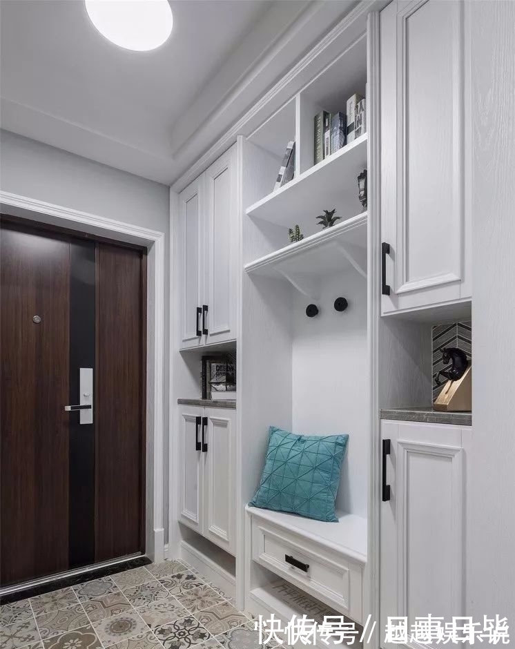 墙面|玄关鞋柜+衣柜的3种组合设计,家里不装真的好可惜
