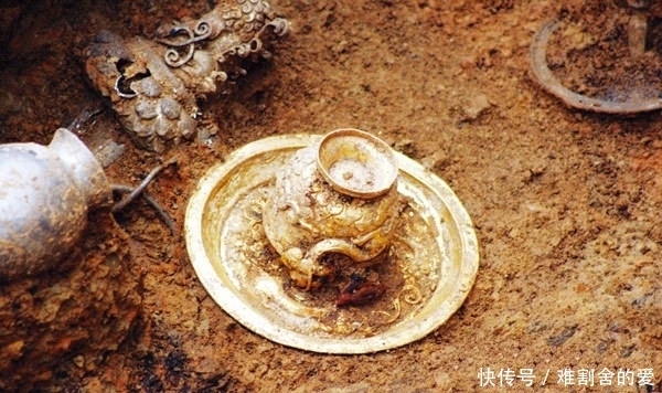 土司|这座700年古墓里藏有大量黄金,却没有被盗,专家都看傻眼!