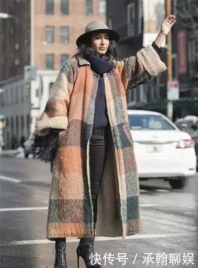 今年最火的高领毛衣,这样穿才够美!