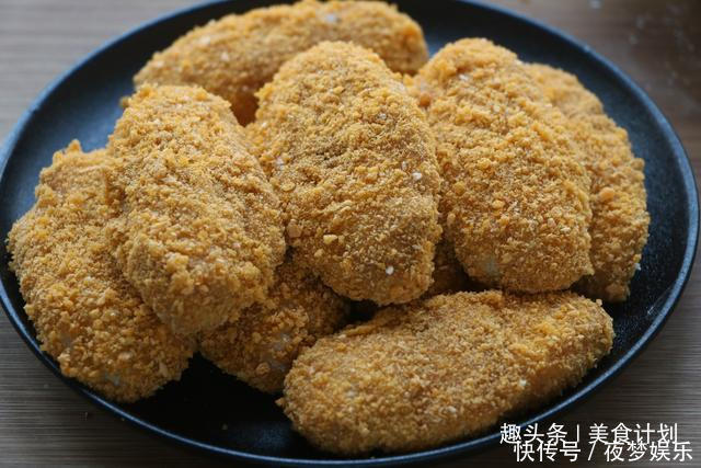 年夜饭,鸡翅别再红烧了,简单一做,外焦里嫩,比油炸更健康!