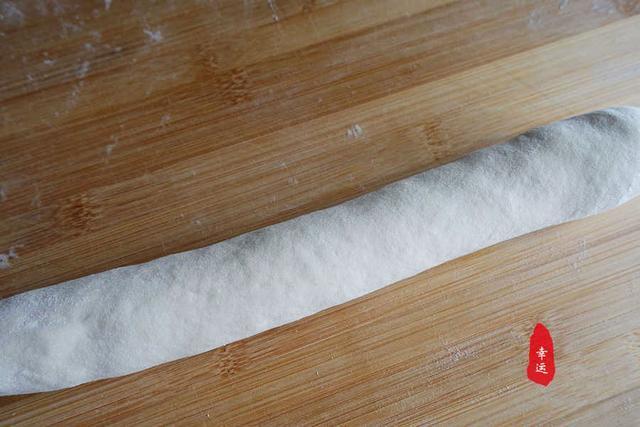 又白又松软的包子,馅料鲜嫩适口,配上小米南瓜粥,吃得美美哒