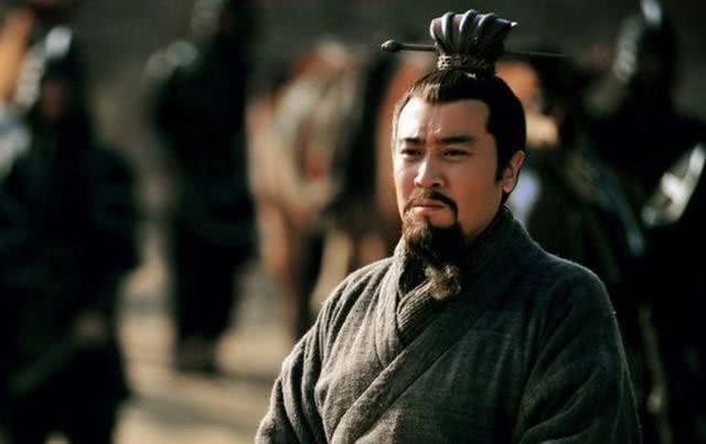 诸葛亮|刘禅在的41年间,难道始终没想过为父刘备报仇?醉酒后道出真相