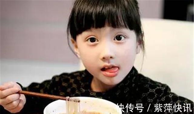 孩子|宝妈带5岁女儿参加同学会,结束后被踢出群,原因很现实