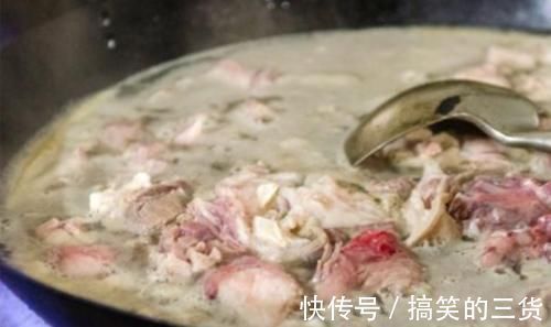 寒露|洗羊肉，用水冲等于没洗教你正确方法，羊肉不腥膻，鲜美又软烂