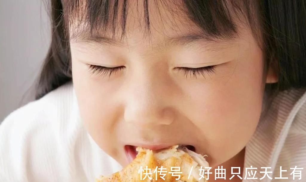 油炸食品|妈妈眼中的“好吃的”,看似对孩子有营养,实则伤身又伤脑