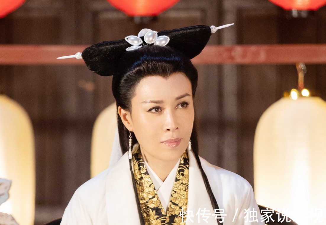 杨紫|那英、黄圣依、杨紫PK白蛇造型，赵雅芝却为何放弃？缘由让人心酸