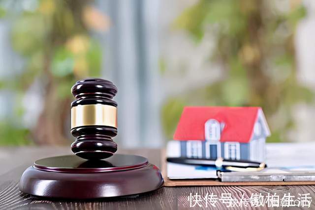 律师|情侣共同买房,男方要求房产证上只写自己的名字,女方该如何维权?