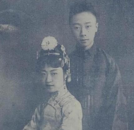 溥仪|唐石霞究竟是个怎样的女子?一流交际花,溥仪终身无法释怀