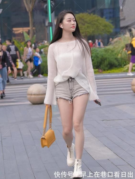 热裤 邻家姐姐身高一米八,“热裤”还提的这么高,腿长比例简直犯规!