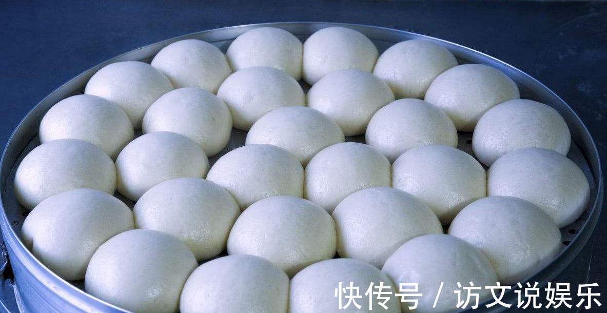 发面时,只放酵母是大忌!多加“3样”,9分钟溢盆,比面包还香