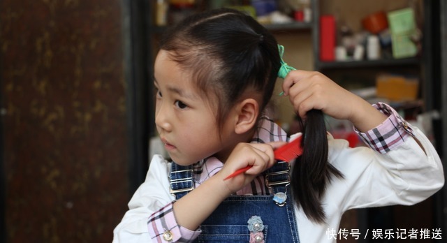 那刻|102岁双胞胎奔赴118母亲火了，儿子落泪的那刻，网友扎心