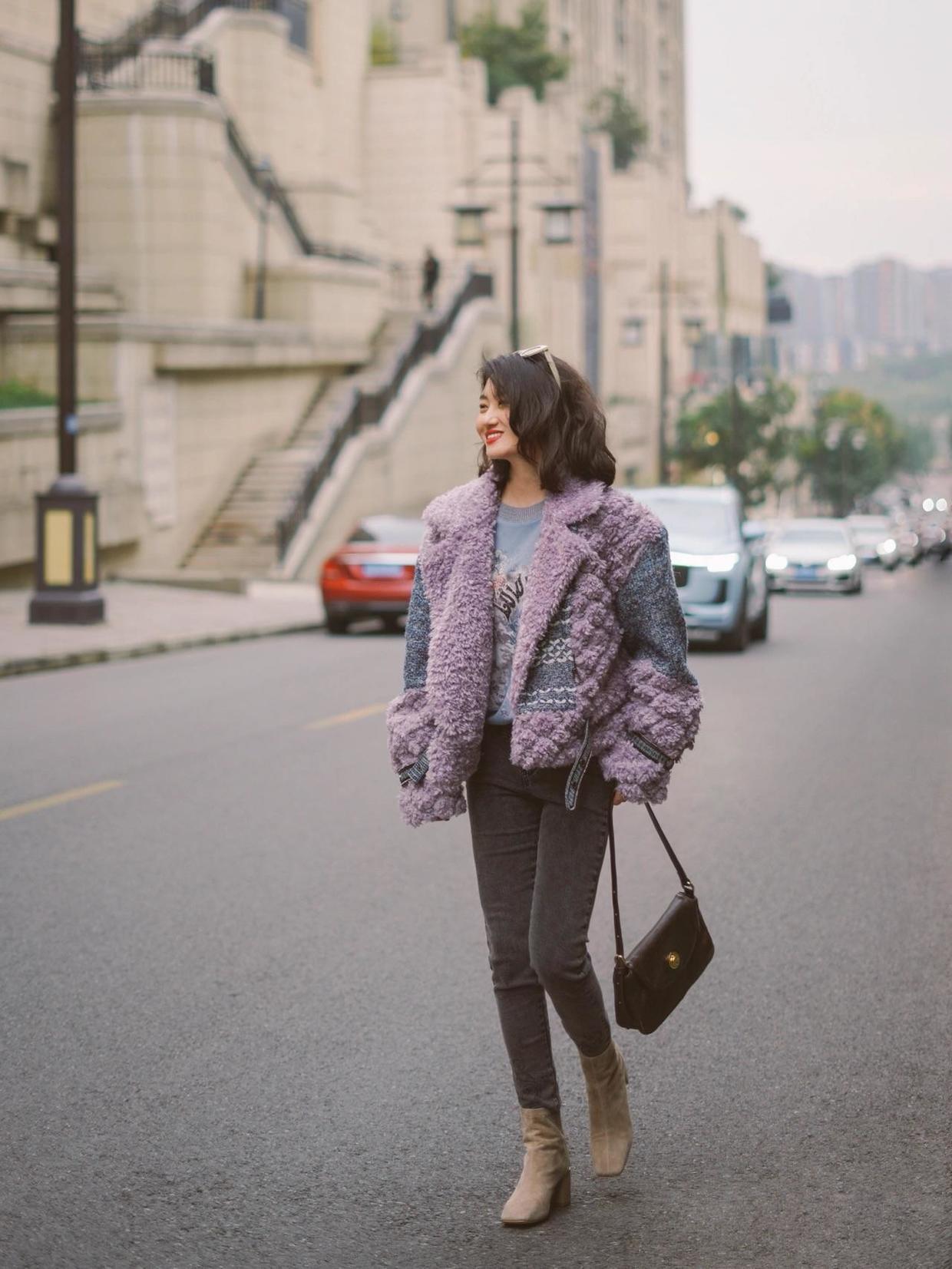 搭配|今年火了一种单品叫“颗粒绒外套”,软糯舒适又保暖,洋气百搭