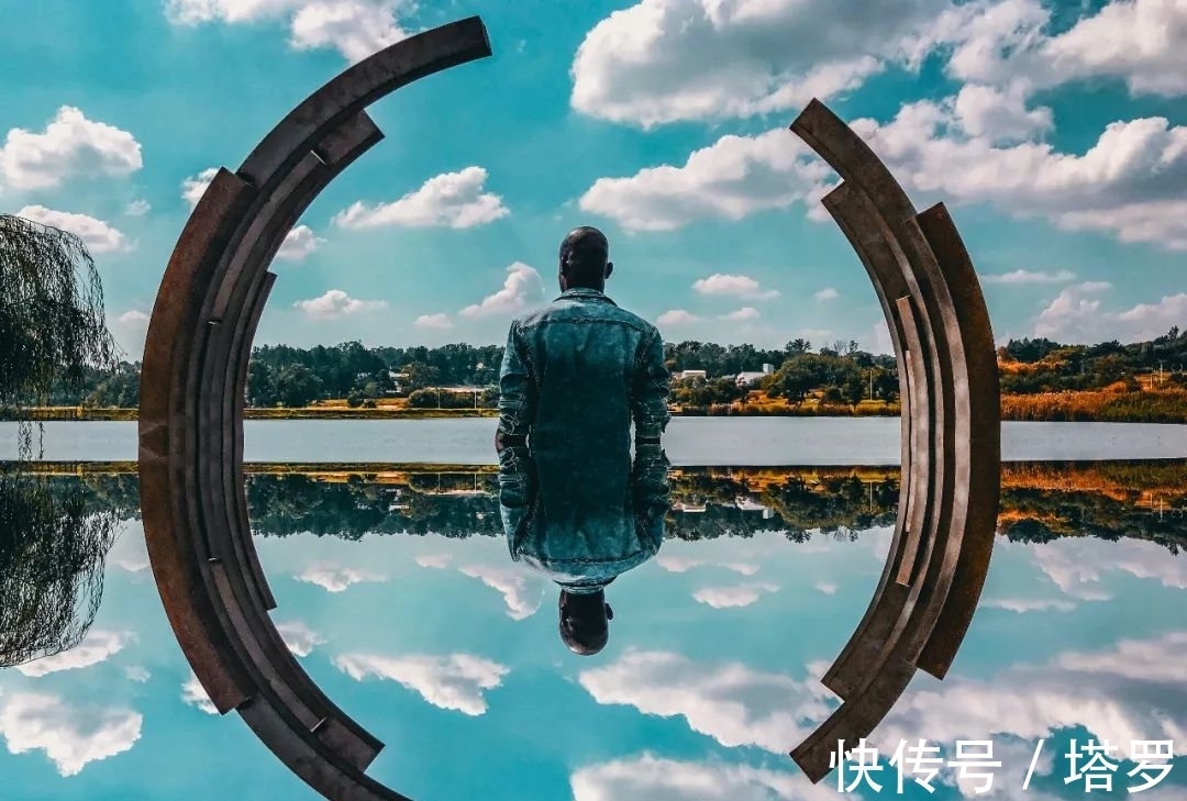 人类!所有人都能自行得出的哲学道理,只用四个词概括人间万象