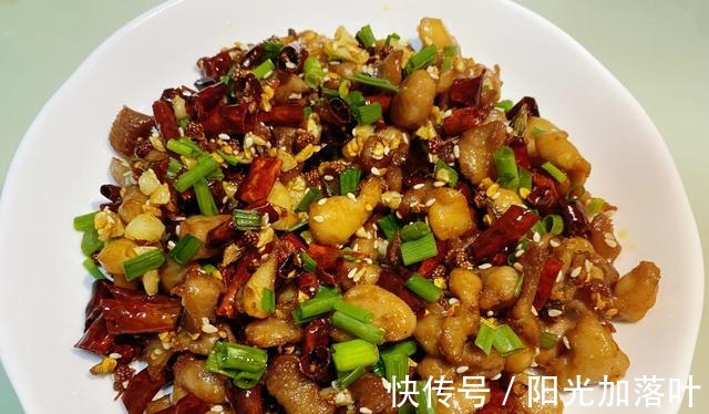 辣子鸡|麻辣过瘾巨好吃的辣子鸡丁,米饭吃不够!麻辣过瘾巨好吃的辣子鸡丁,米饭吃不够!