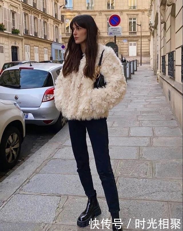 女人|女人身高不足165,建议冬天多穿这3条裤,搭短靴,时髦显瘦