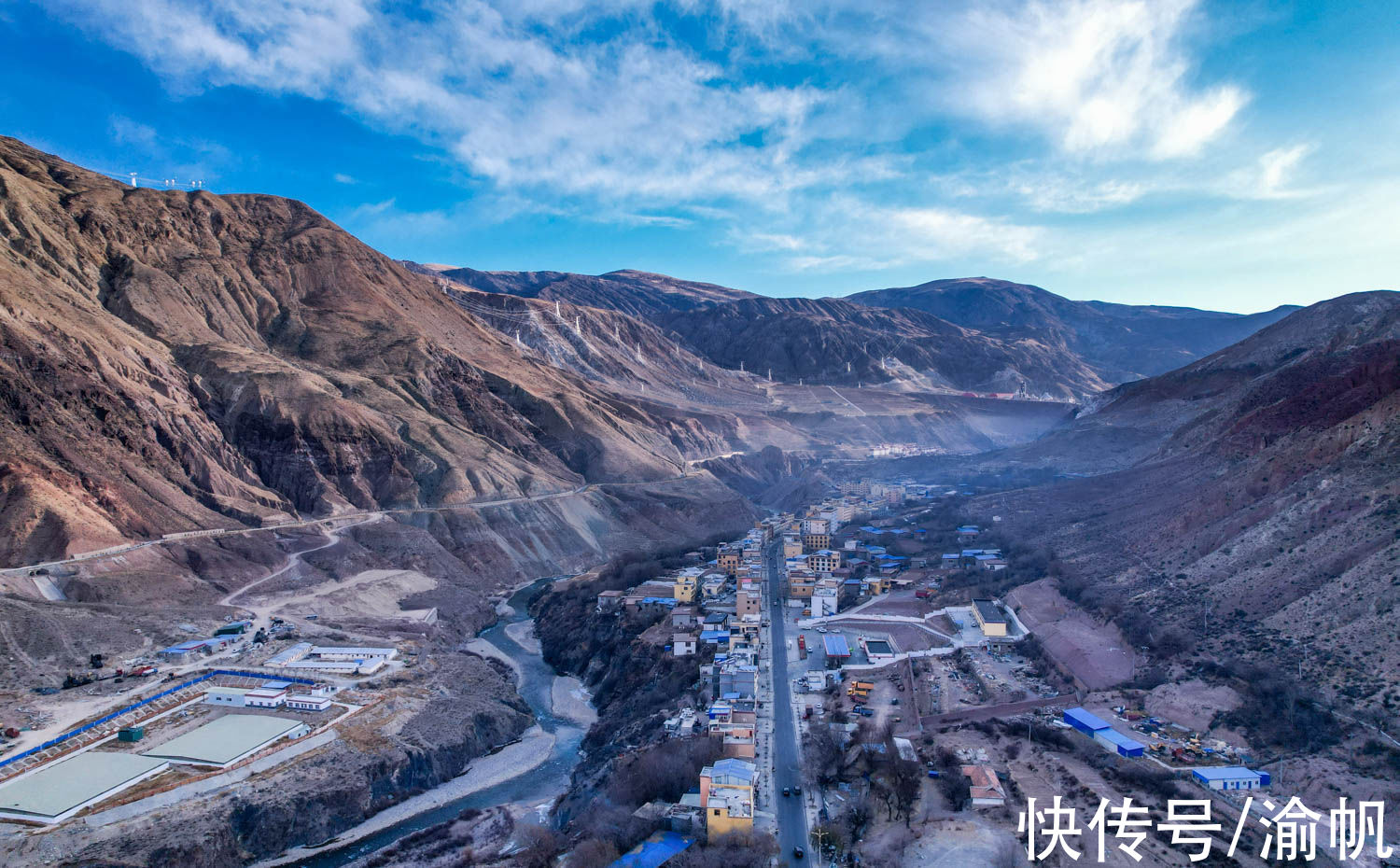 高山|西藏东部的一线城市，全城只有一条街，冰川湖泊机场却是全国闻名