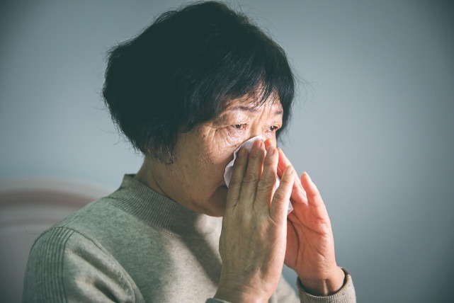 大姐|55岁大姐从不熬夜,查出宫颈癌,医生提醒平时三件事也应少做