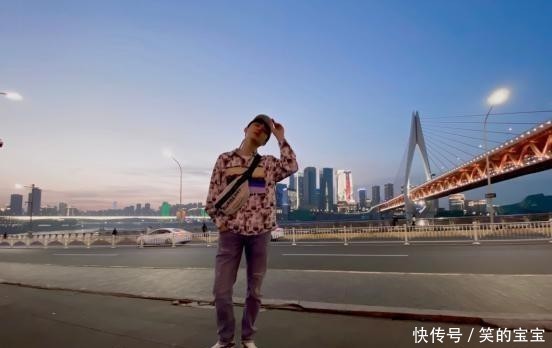 时尚|普通运动装也能穿出时尚感,体育部男朋友们的穿着,充满青春活力