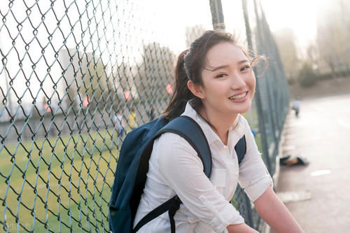 优势|为什么现在的大学生变得这么“廉价”？老师寒心，家长伤心