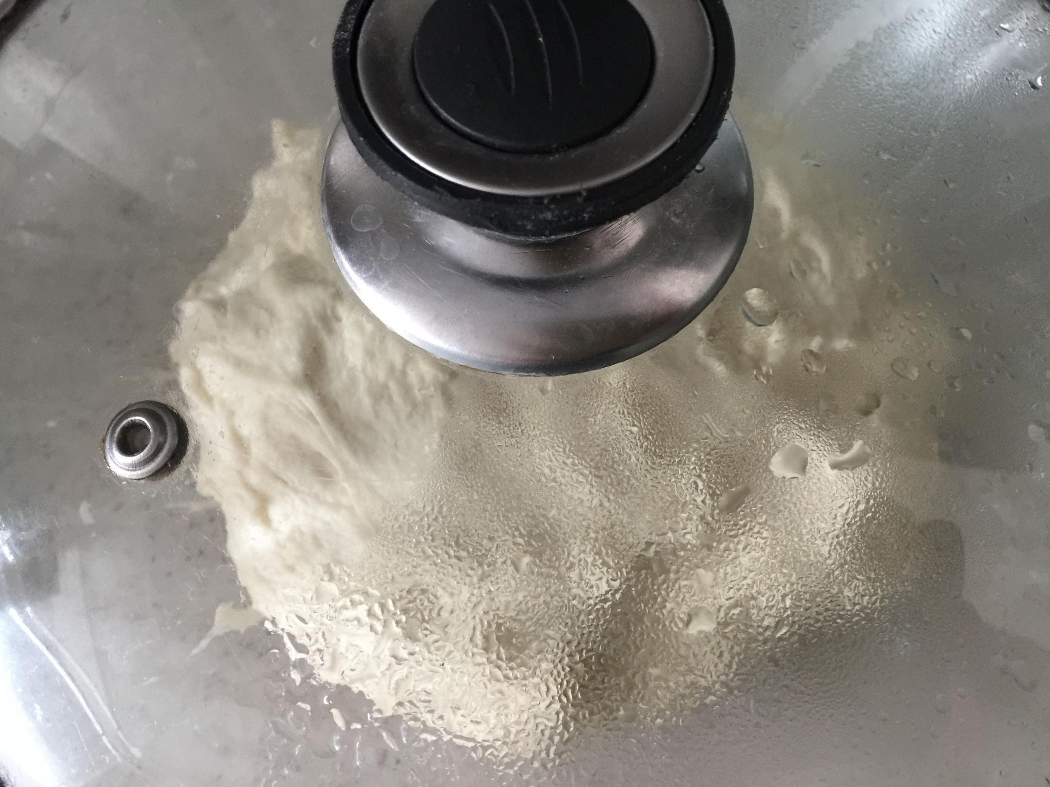 在家烙馅饼,总是没有外面买的皮柔软,其实技巧都在和面上