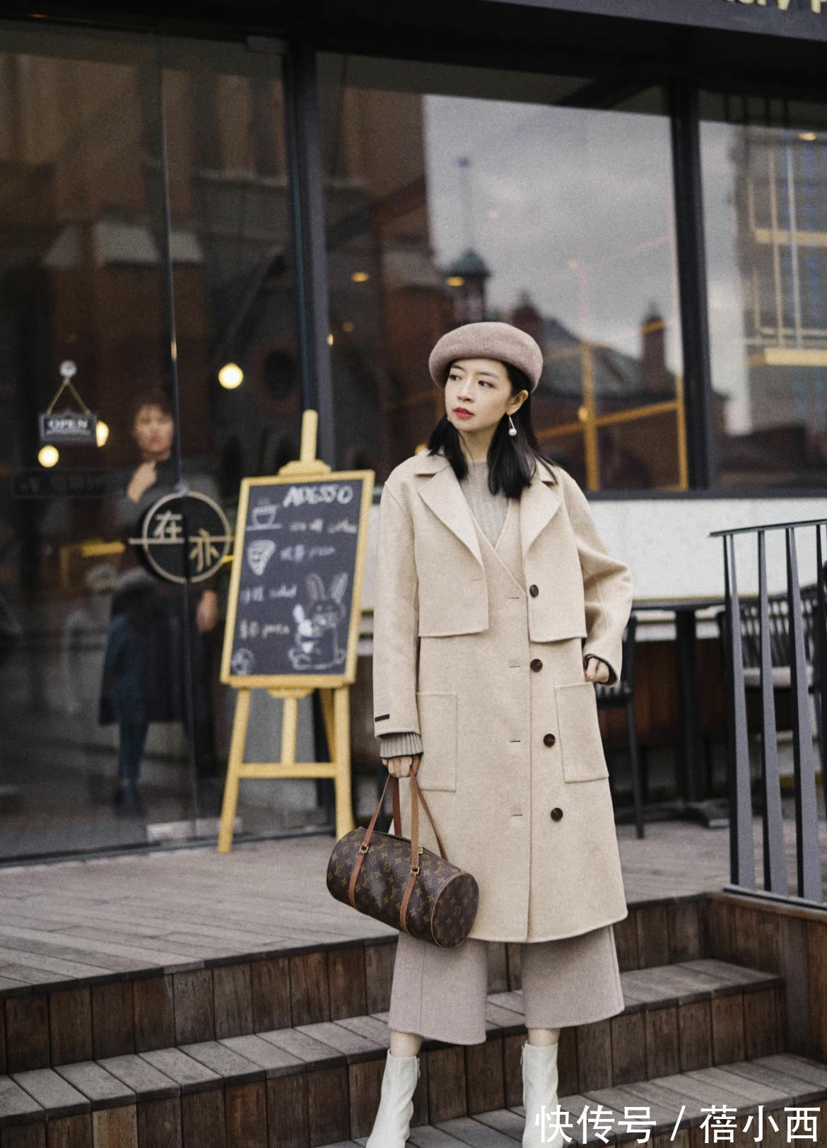 时尚|穿搭干货!真正优雅的女人都会穿“大衣”,入冬这么搭时尚又好看