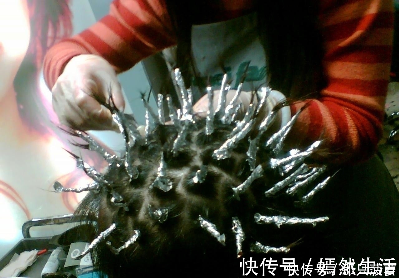 锡纸 小哥哥“锡纸烫”发型火了,拆掉锡纸后看呆众人,冠希哥来了