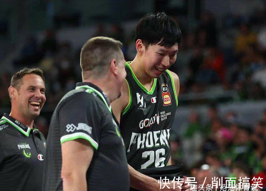 nbl联赛|从CBA核心到NBL蓝领!老大哥狂赞周琦防守,主教练称他脸皮很厚