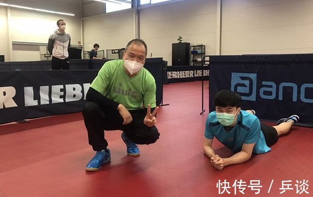 乒乓|变壮了?雨果晒出和林昀儒合照,台北乒乓一哥更换教练后首次亮相
