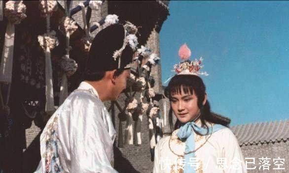 黛玉|林黛玉到底有没有嫁给北静王原文有两处细节暗示，结局惹人心疼！