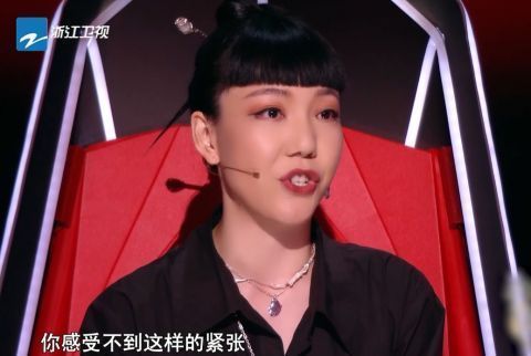 《好聲音2021》三期過后，三位助教已經(jīng)進入狀態(tài)，黃霄云存在感低