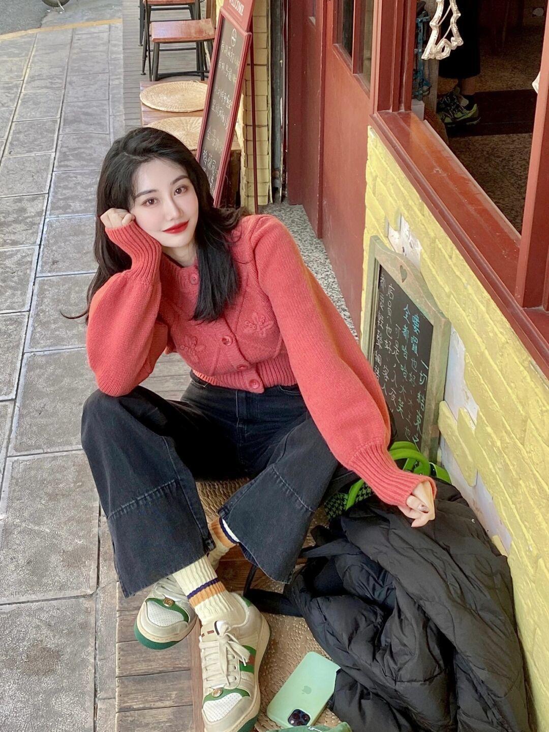 博主 冬季毛衣怎么穿才会更优雅高级?价格不一定贵,会打扮才是关键