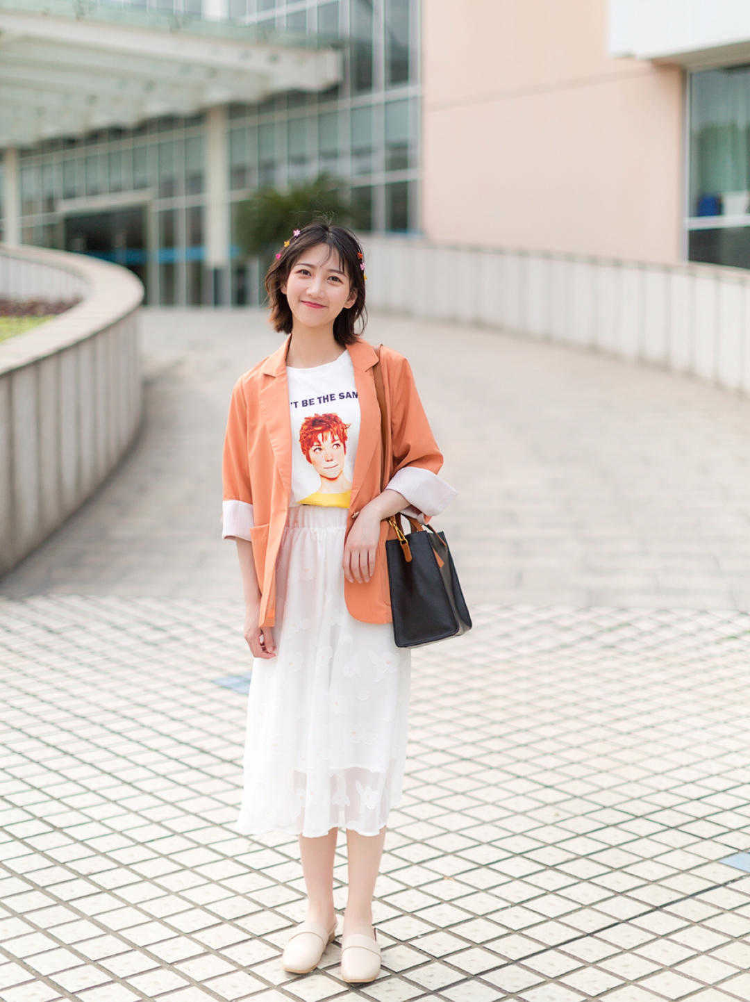 时尚博主|秋天穿衣几个显瘦的小技巧?微胖女孩看过来,全是实用性强的