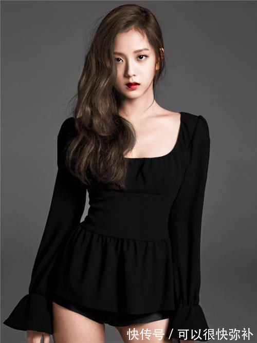 卷发|40岁女人头发不要剪太短,今年流行这3款发型,好看减龄又显气质