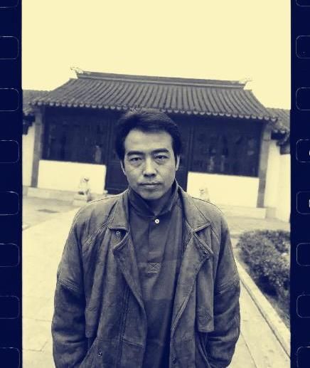 中薪|洪晃：在和陈凯歌结婚之前，她住胡同、出国、拿高薪，活得好洒脱