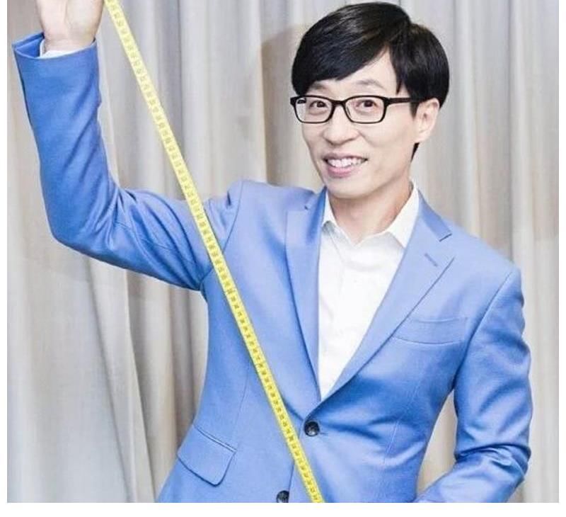 刘在石|模范刘在石再添模范事迹，清晨下围棋，勤练腹肌要做主持界玄彬？