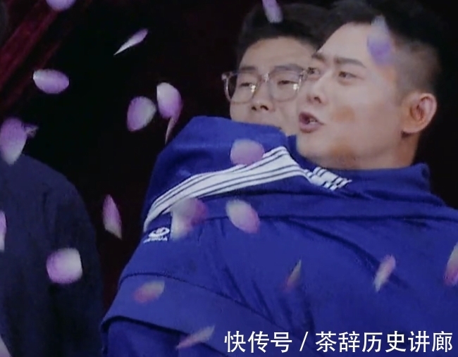 票数|栾云平票数最低遭淘汰坐冷板凳,被赞局气玩得起,与烧饼成对比