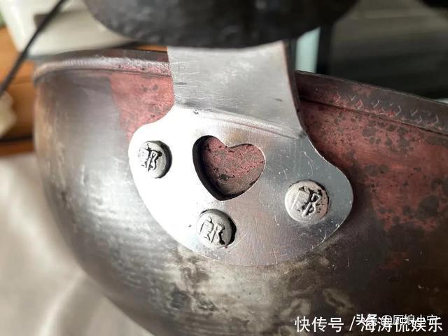 婆婆家锅底油垢太厚,巧媳妇只用1个小妙招,旧锅马上变新锅