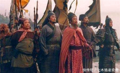 忠义|水浒传中谁是真正的伪君子？并非宋江，此人看似忠义实则真小人