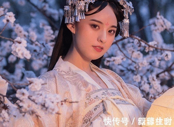 公众场合|洛丽塔、JK、汉服层出不穷,慢慢侵蚀我们的生活,应怎么杜绝