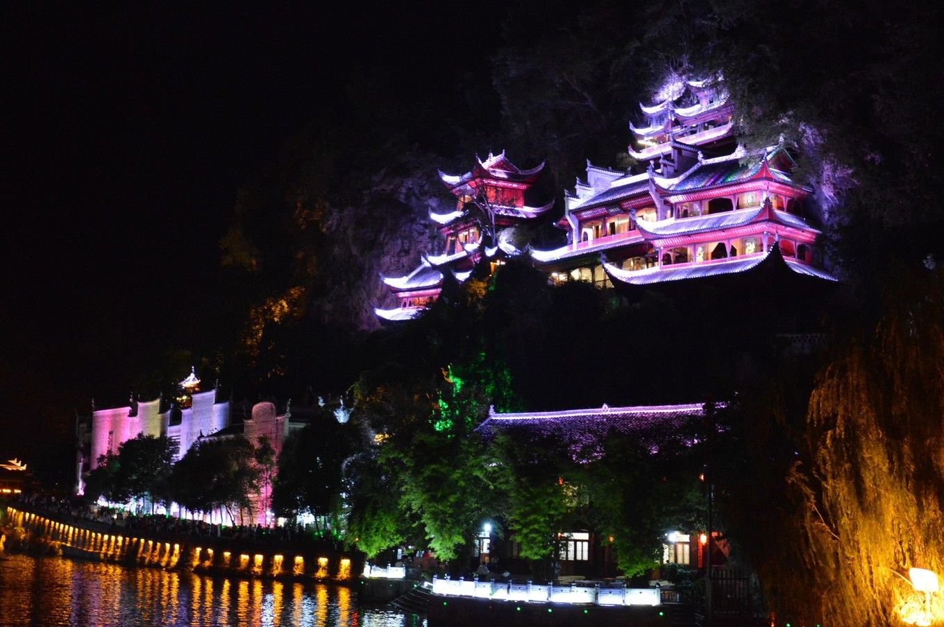 【带父母自驾5日】多彩贵州，醉美黔东南-镇远、西江、荔波自驾游