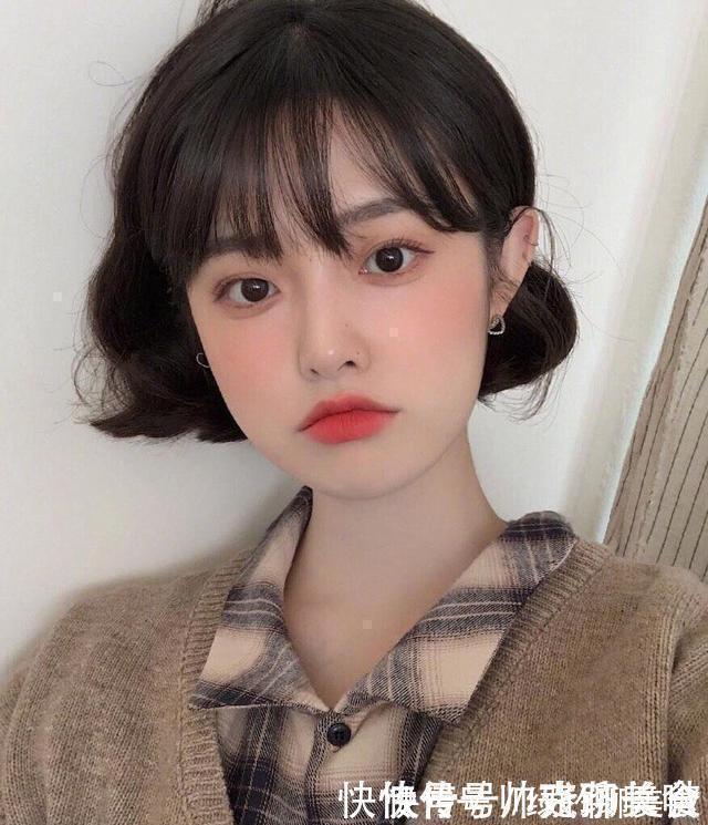 脸小 脸大的女生,试试这5款“万能刘海”发型,巨显脸小