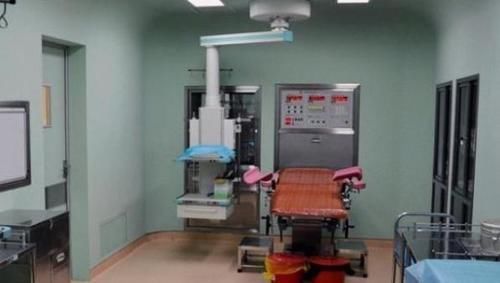 产妇|有一种冷叫“产房冷”，孕妈进产房冻得直哆嗦，医生：是为你好