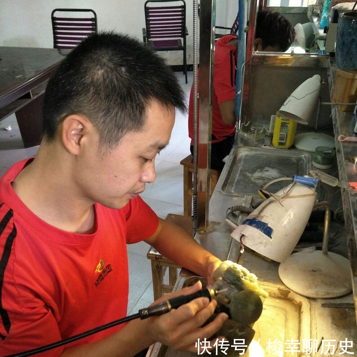 河磨玉|这里发现一块河磨“玉王”,曾深埋六年,如何开发却让人伤透脑筋