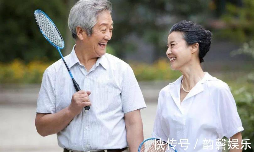 营养物质|百岁老人传授的养生经验,不同年龄不同方法,受益终身