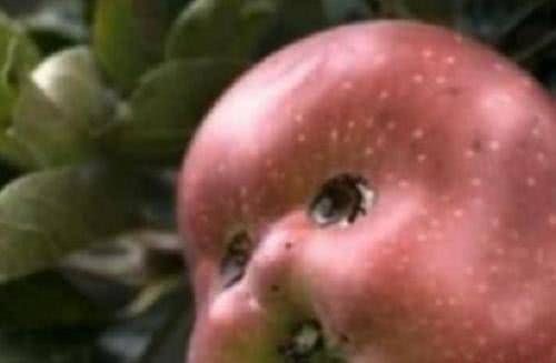 长得|这些“成精”的水果,忍了榴莲与苹果,这草莓你是要下蛋吗