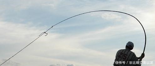 维生素b2|拜拜了蚯蚓,“玉米加它”是钓鱼的关键,只要2勺,鱼获瞬间翻5倍!