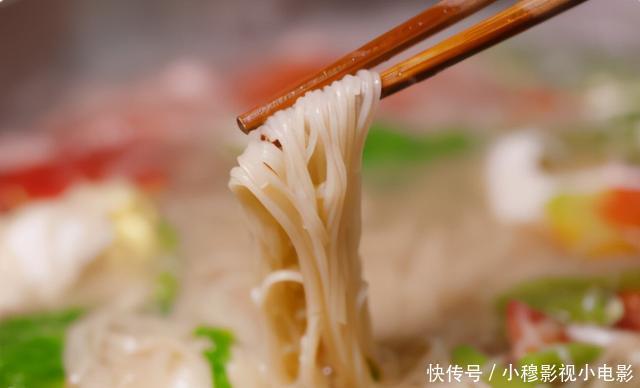 肝脏|长期吃面条对肝不好?医生提醒:肝不好的人,这2种食物尽量少吃