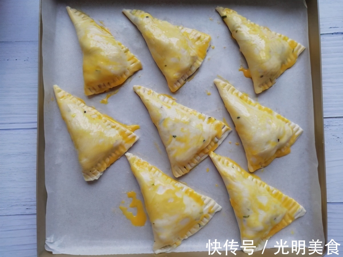 苹果派|家里面的苹果吃不完，用万能的手抓饼解决，孩子很喜欢