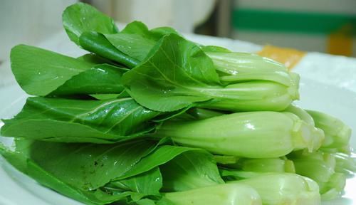 高血压的人，尽量多吃3种“碱性食物”，或许有助血压悄悄降