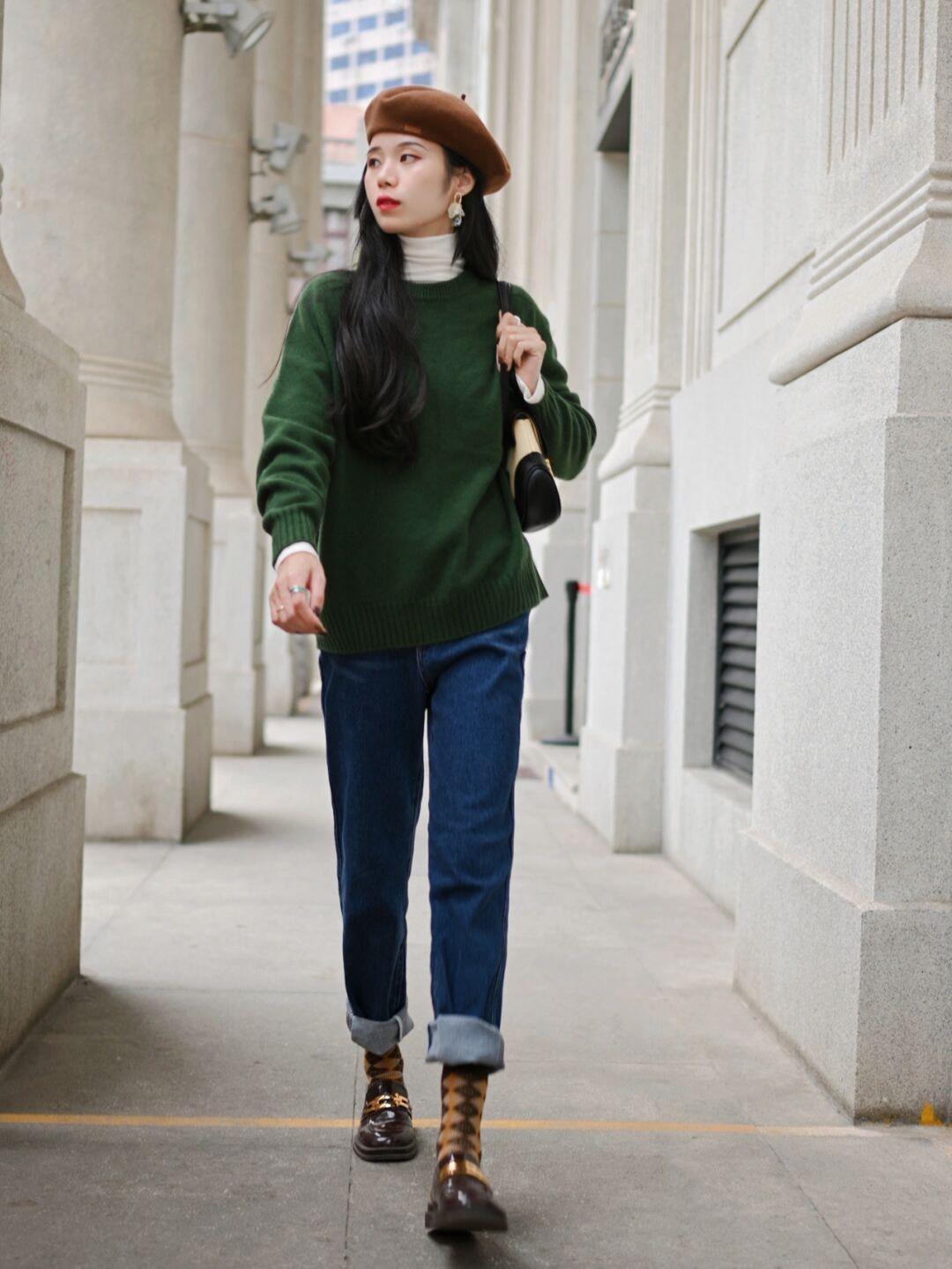 打底衫 冬天很百搭的毛呢大衣,基础的搭配也能够穿出时尚感!